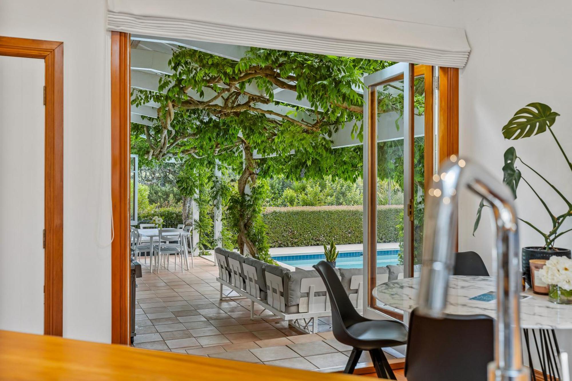 Riverview Retreat Riverhead Bagian luar foto